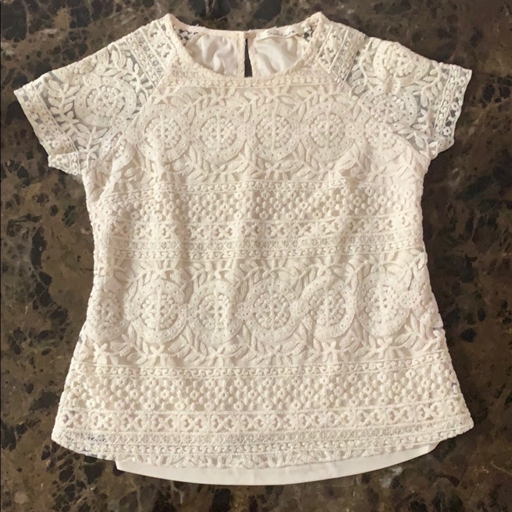 Solitaire Detailed Ivory Top. Size S.